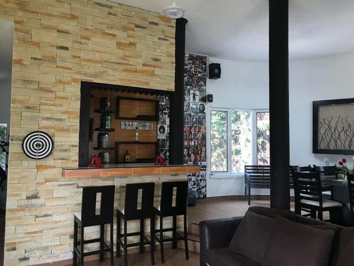 Atlihuayan Casa Acogedora Con Albercaヴィラ エクステリア 写真
